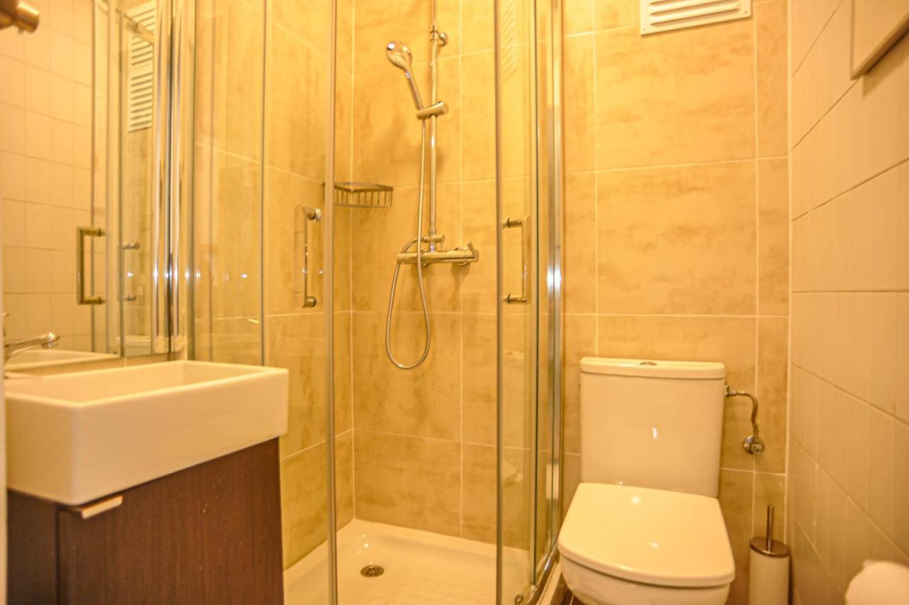 Guesthouse Marques De Pombal - 8 Bedroom Apartment 리스본 외부 사진