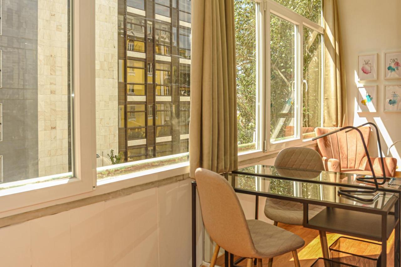 Guesthouse Marques De Pombal - 8 Bedroom Apartment 리스본 외부 사진