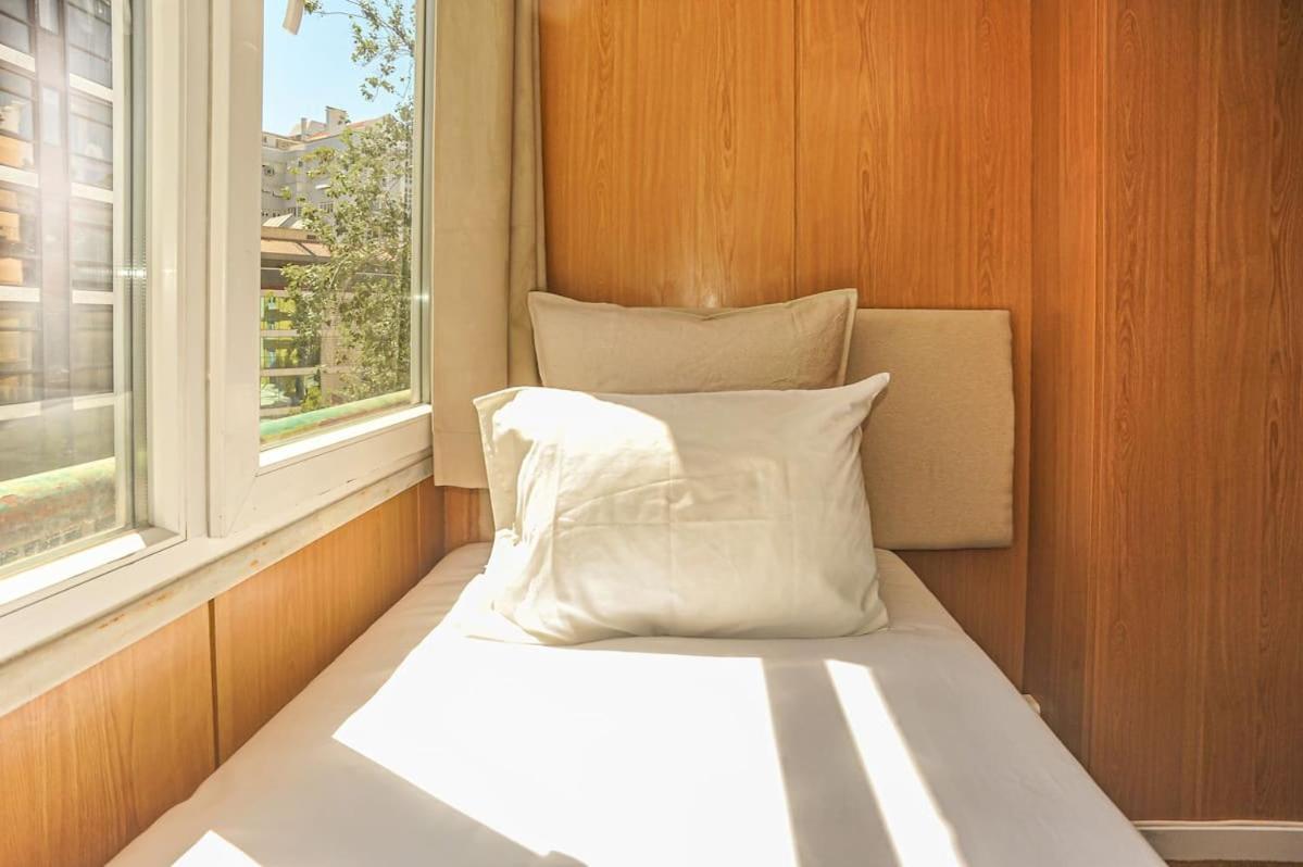 Guesthouse Marques De Pombal - 8 Bedroom Apartment 리스본 외부 사진